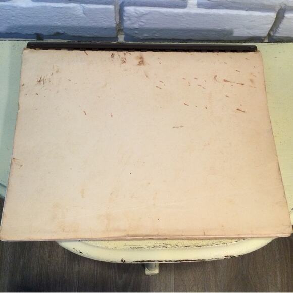 Larue County Kitchens of Kentucky Cookbook - Picture 6 of 6